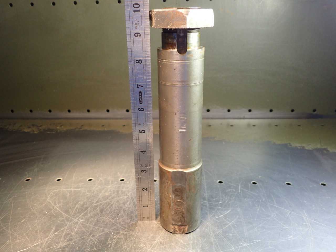 1-1/2" dia x 3/4" Horizontal Mill Arbor: 2" Straight Shank 9-3/4" OAL - END MILLS