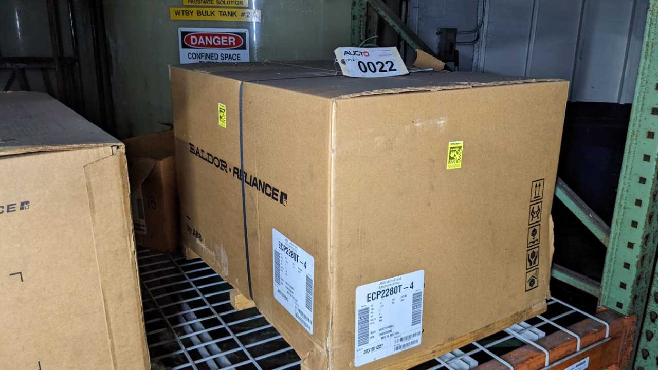 Lot of 3 motors baldor electric motors. 5 HP, 10HP, 3HP - ELECTRIC MOTORS
