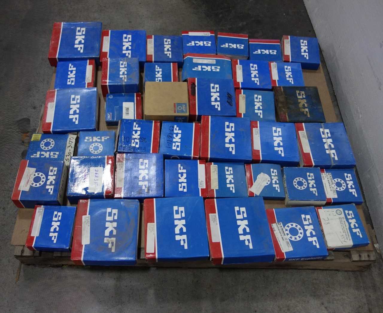 LOT OF ASSORTED SKF BEARINGS - BEARINGS