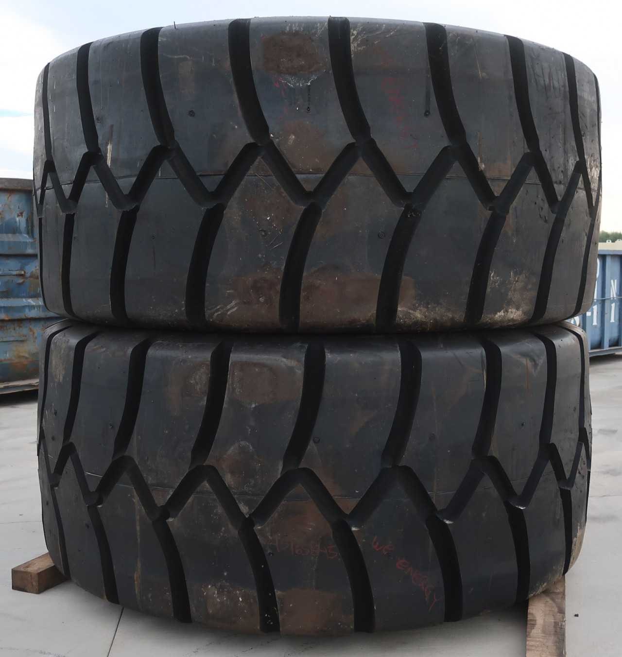 NEW MICHELIN XLDD1 45/65R45 OTR TIRE 45/65-45 - MISCELLANEOUS