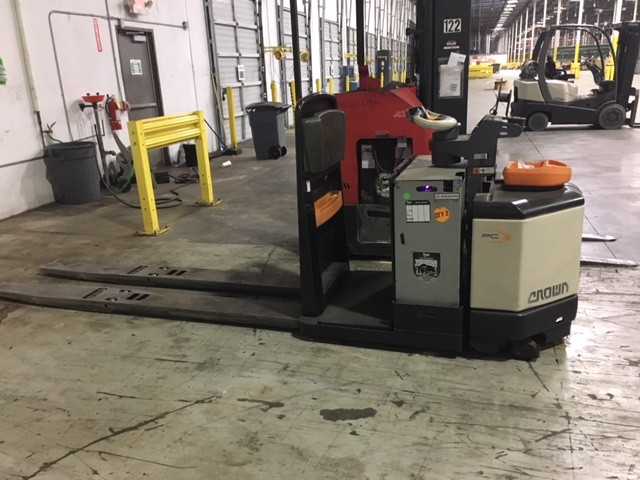 2012 CROWN PC4500-80 CENTER RIDER PALLET JACK, SUWANEE, GA - MATERIAL HANDLING