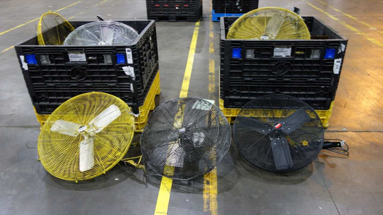 2 CRATES OF ASSORTED INDUSTRIAL FANS, DAYTON 1RWB4B, 6C539B, JAN-FAN JF-110V-HEM - HVAC EQUIPMENT