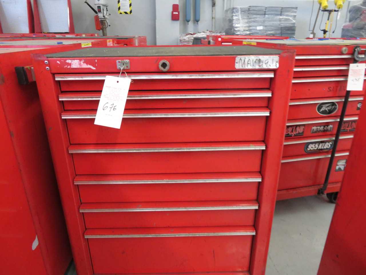 7 Drawer Tool Box Snap On - MISCELLANEOUS