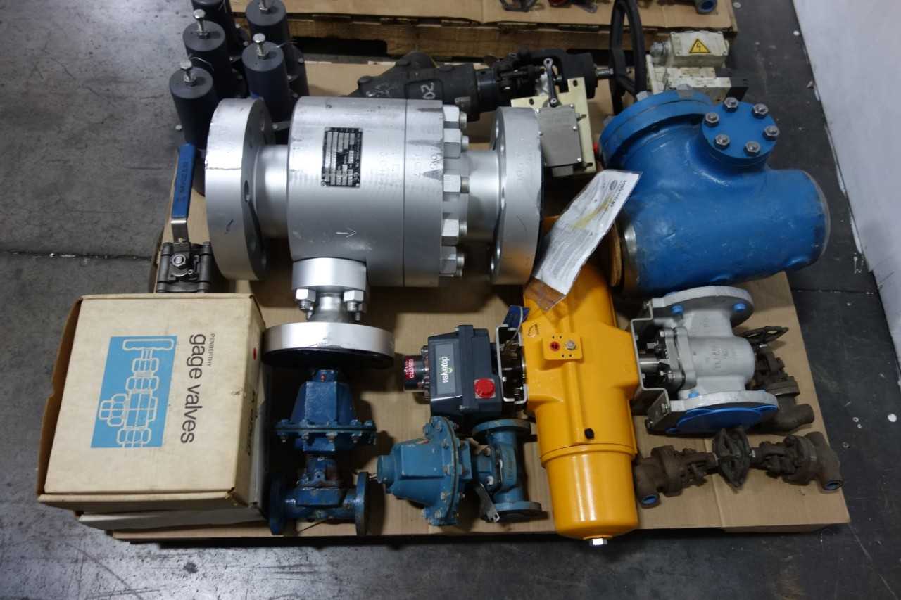 2 PALLETS OF ASSORTED VALVES - VALVES