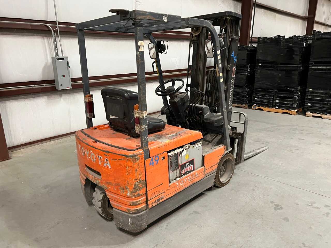 TOYOTA 5FBE15 ELECTRIC FORKLIFT 2600LB 36V (NEW MEXICO) - FORKLIFTS