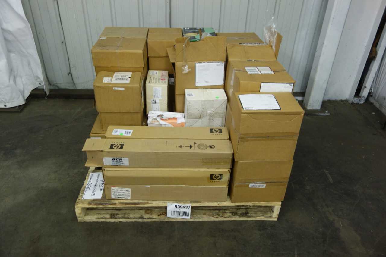 PALLET OF ASSORTED PAPER AND LABELS - PULP & PAPER PRODUCTION MACHINERY