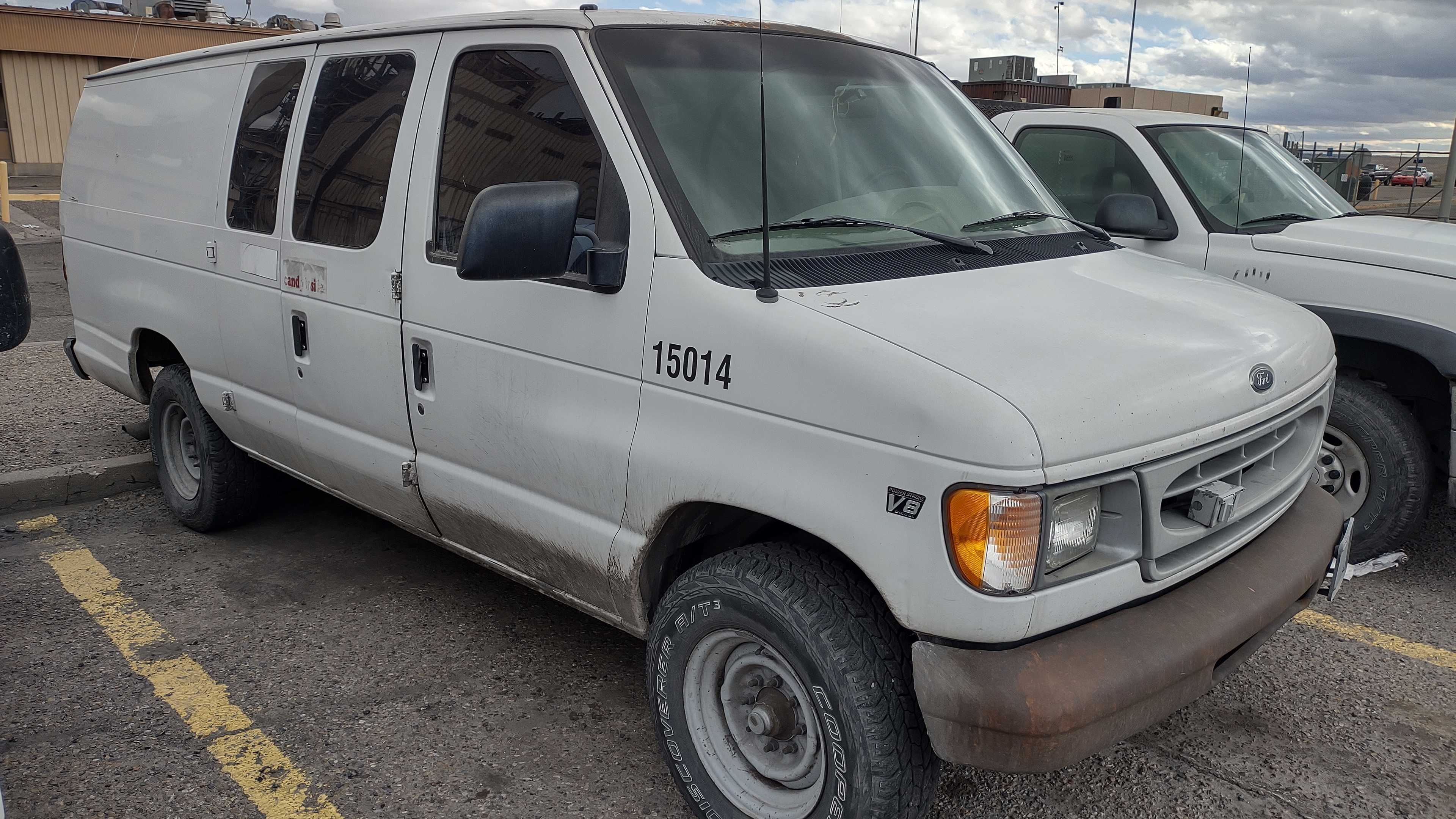 2002 FORD E350 - BUSES