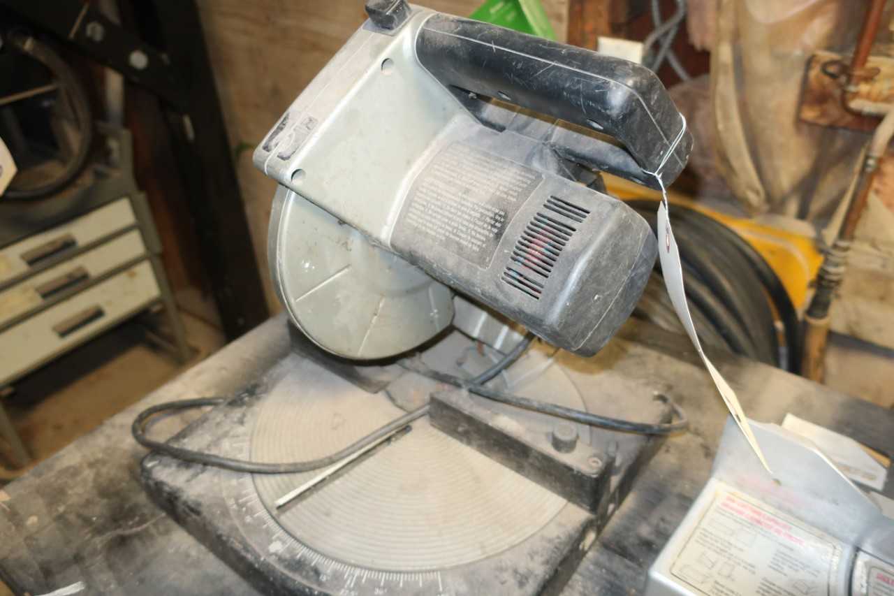 BLACK & DECKER 9425-04 COMPOUND MITER SAW TYPE 1 120V 60HZ 8A 3600RPM - ELECTRIC POWER TOOLS