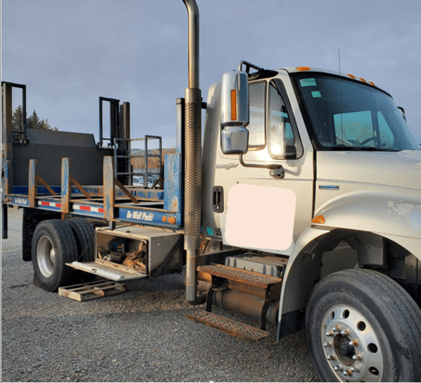 2009 International 4400 - HYDRO EXCAVATOR TRUCKS