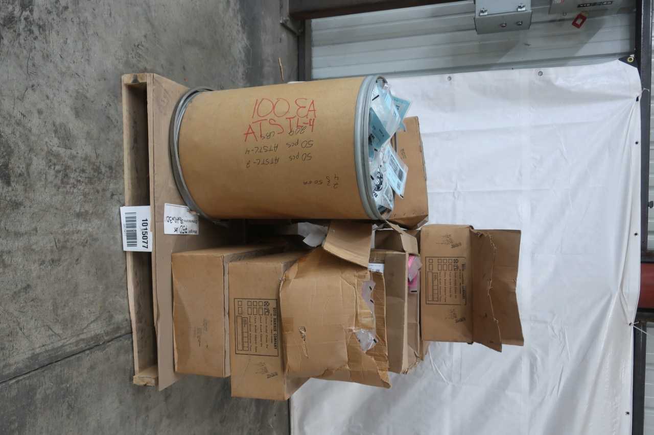 PALLET OF ASSORTED ROTO HAMMER AND BABBITT CHAIN WHEELS AND ACCESSORIES - LIFTING EQUIPMENT