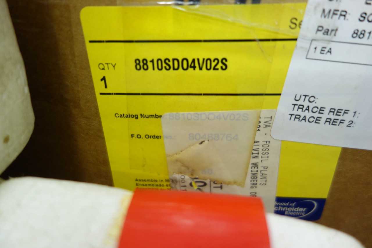 2 PALLETS OF ASSORTED ELECTRICAL CONTROLS - ELECTRICAL COMPONENTS