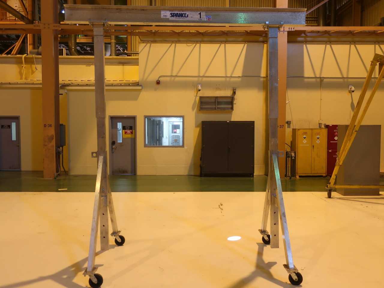 1 ton aluminum portable gantry, 10' span, 12'2" max height - LIFTING EQUIPMENT