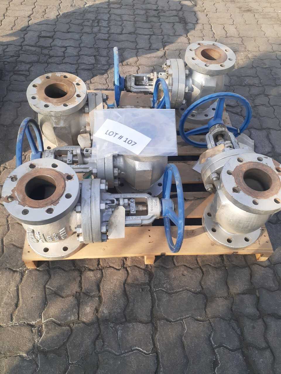 Lot of 4 Globe Valves - GLOBE VALVE