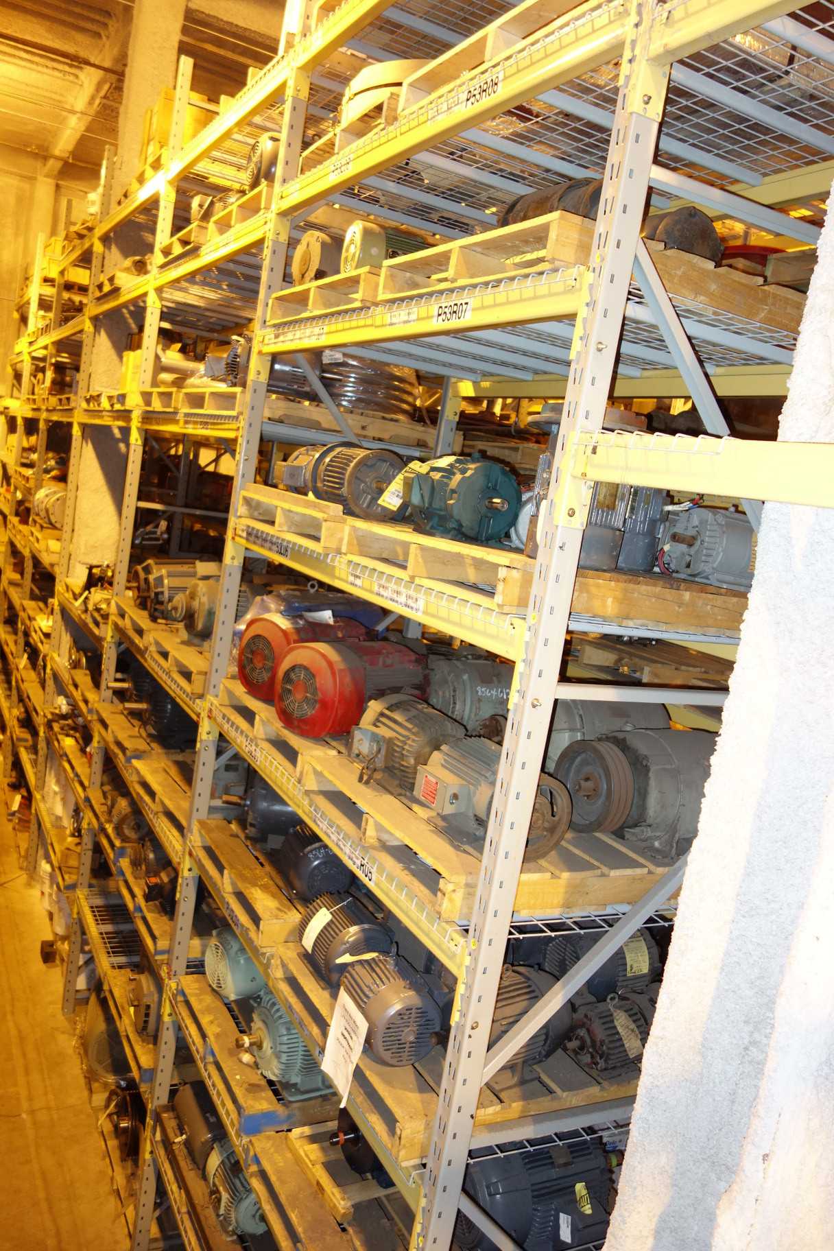 CONTENTS OF 1 UPRIGHT RACKING SECTION, ASSORTED AC MOTORS, SIEMENS, WESTINGHOUSE, RELIANCE, GENERAL ELECTRIC - ELECTRIC MOTORS