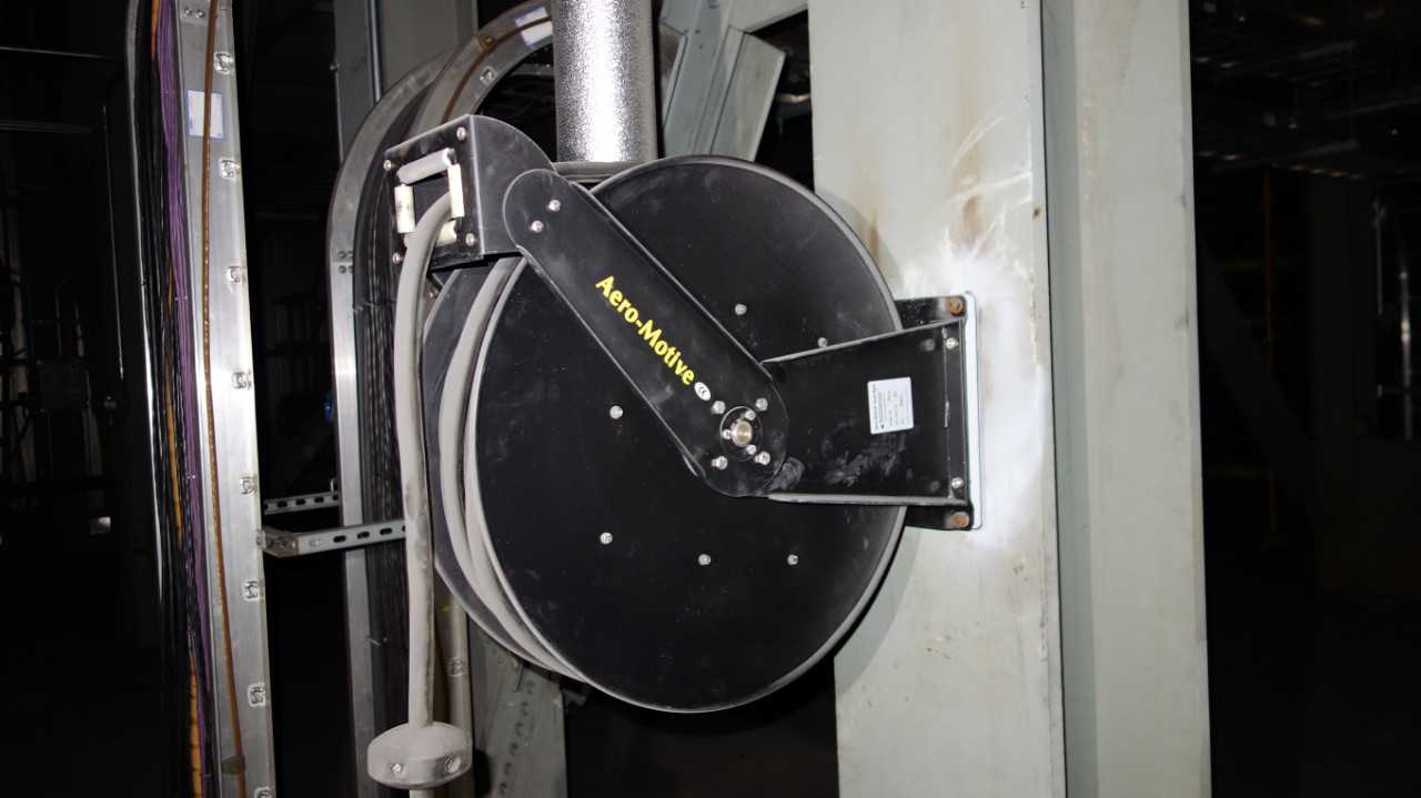 LOT OF 3 AERO-MOTIVE AND HOSETRACT HOSE REELS - HOSE