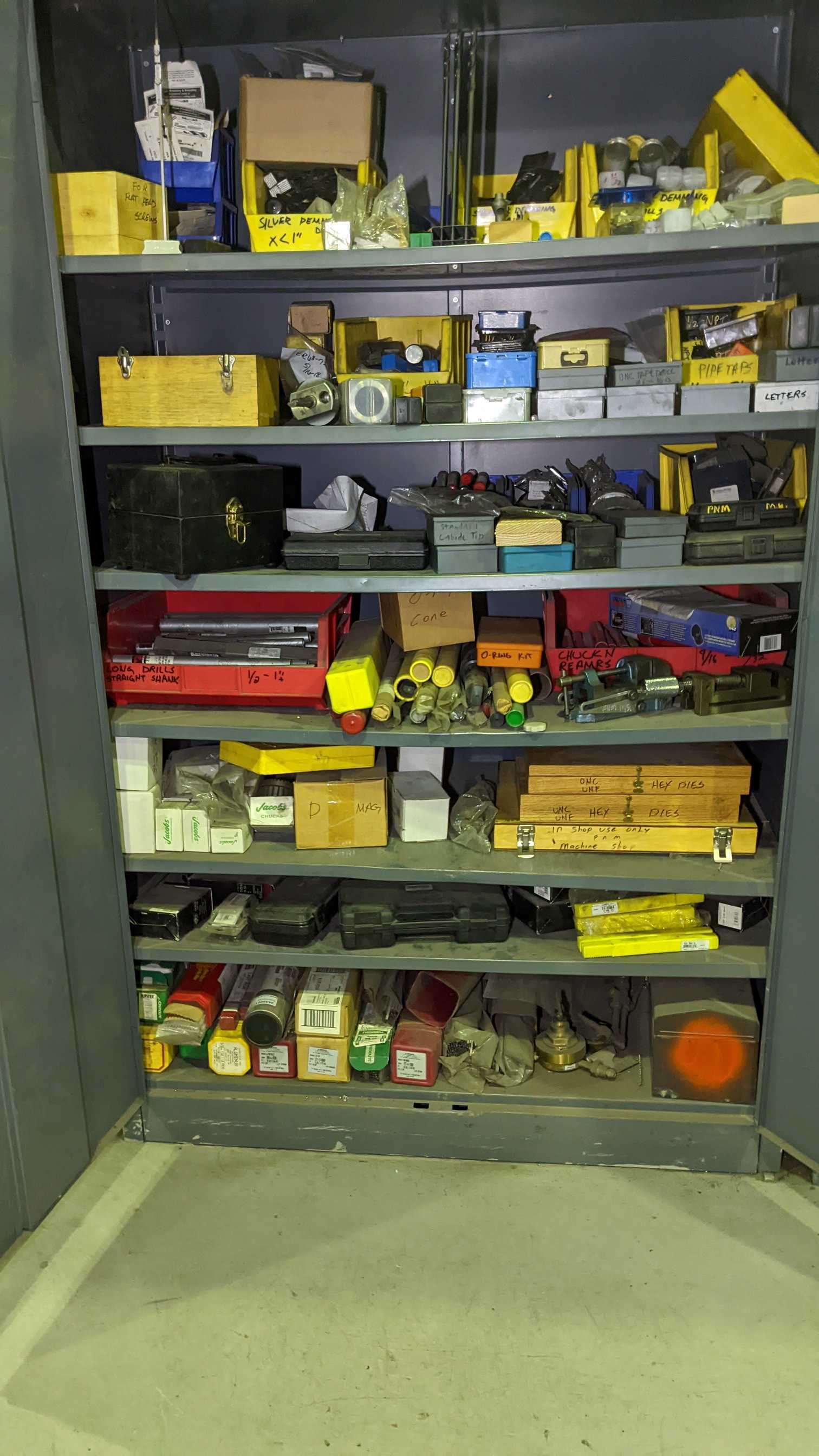 CONTENTS WITH CABINET - MACHINING ACCESSORIES & TOOLING CONTENTS WITH CABINET - MACHINING ACCESSORIES & TOOLING
