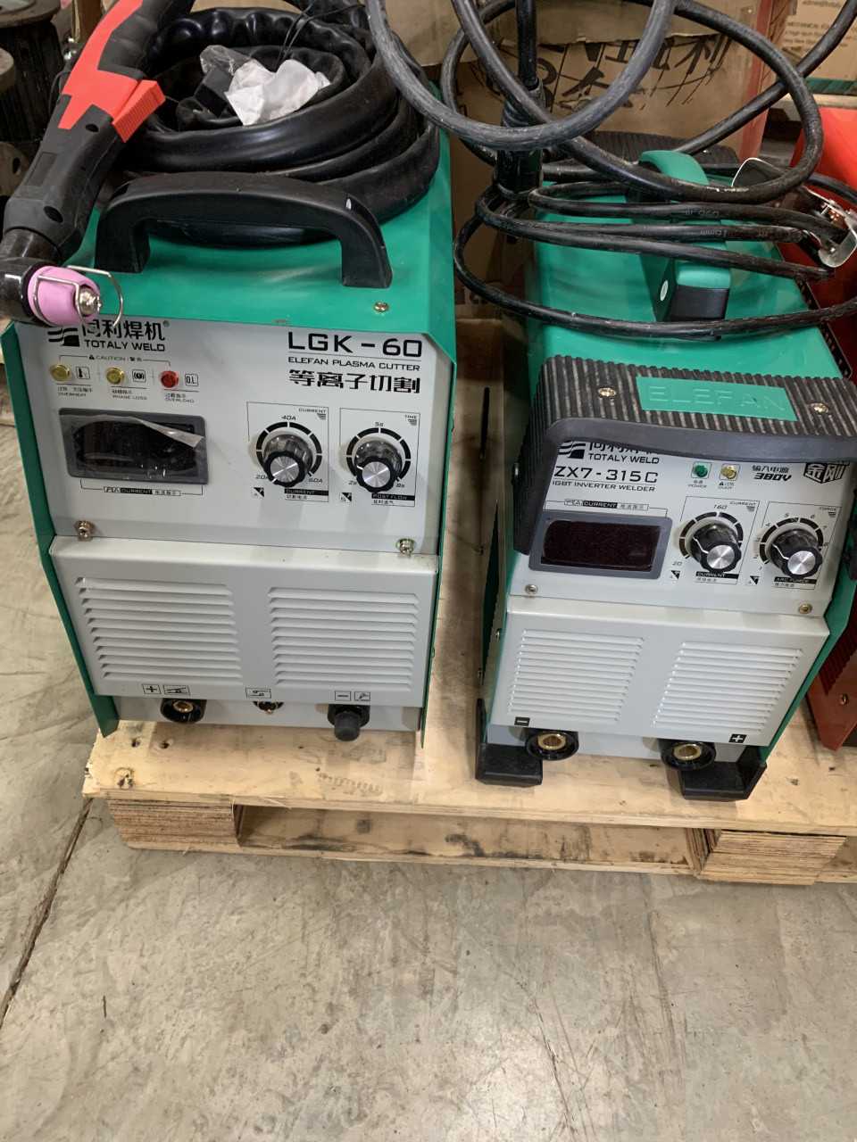 LOT OF NEW TOTALY WELD LGK-60 PLASMA CUTTER AND ZX7-315C INVERTER WELDER - WELDING EQUIPMENT