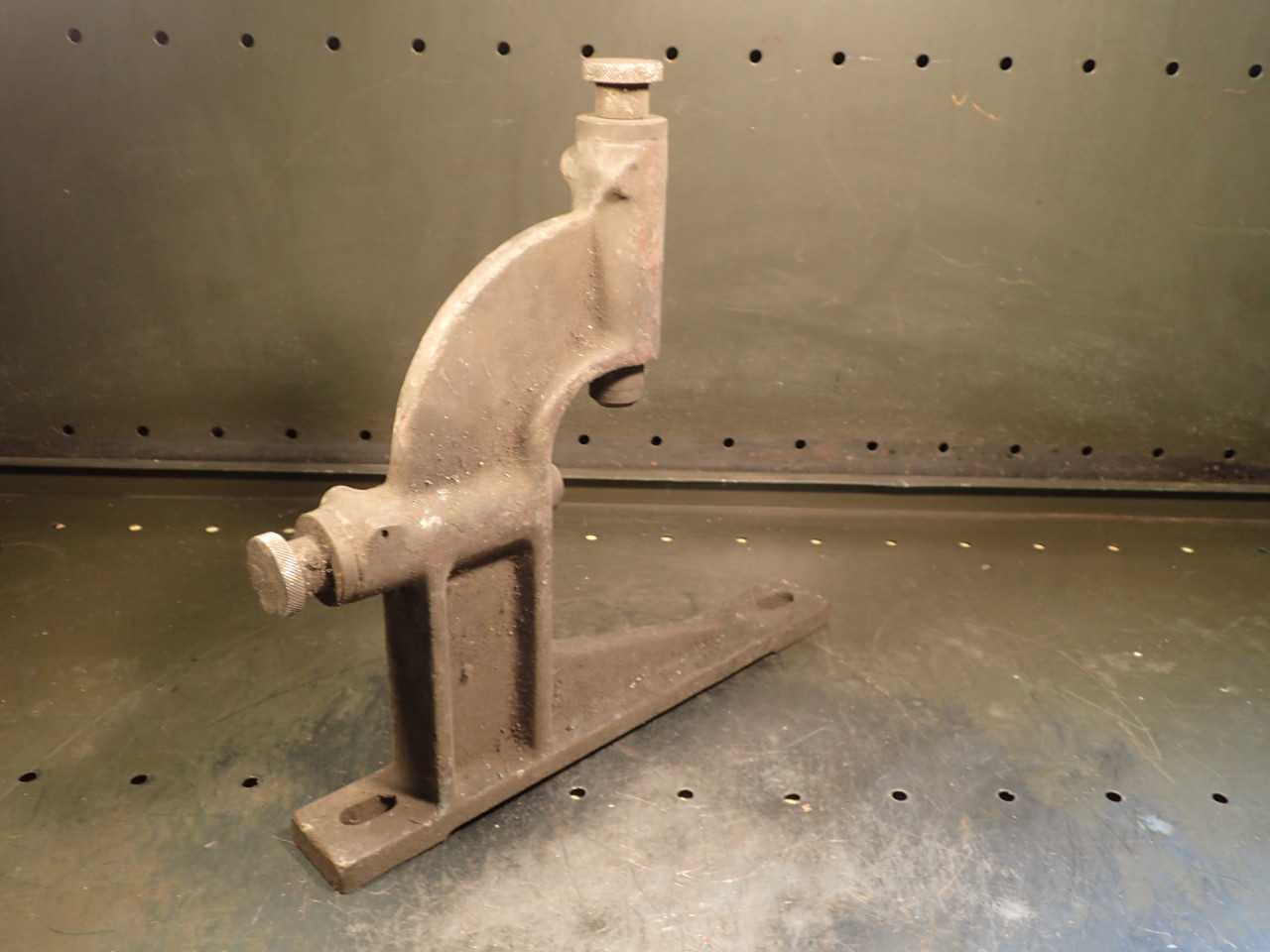 2-Point Lathe Follow Steady Rest: 11" Swing, 3-1/2" Capacity Top Carriage Mount - MACHINING ACCESSORIES & TOOLING