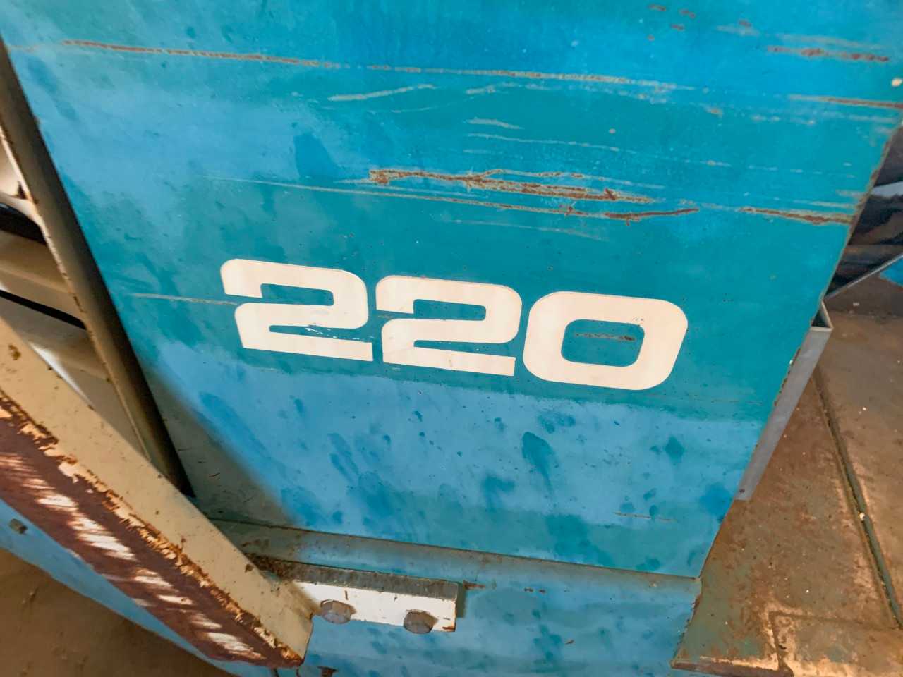 Tennent 220 Sweeper - PLANT & FACILITY