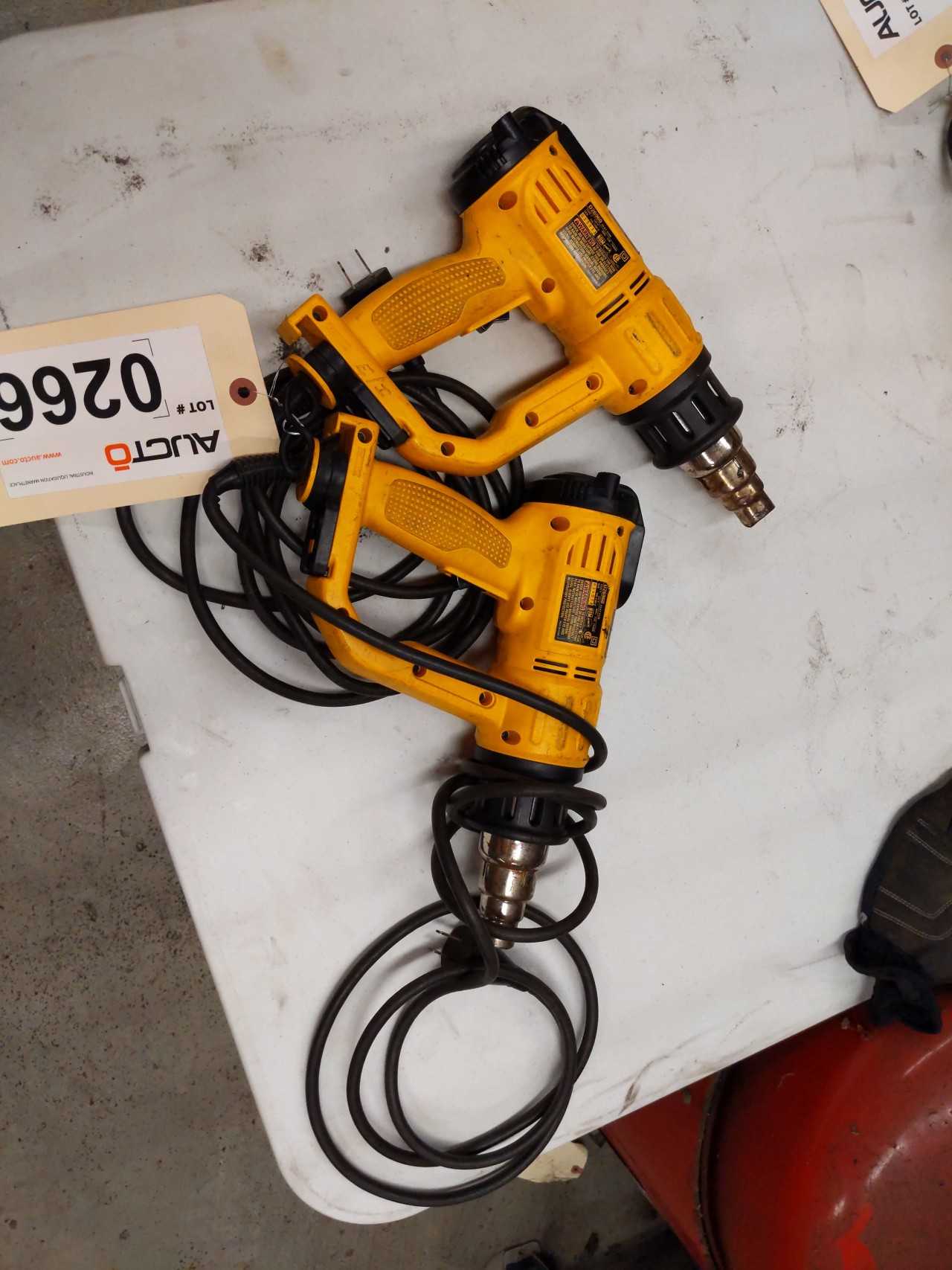 Lot of 2 DeWalt heat gun - ELECTRIC POWER TOOLS