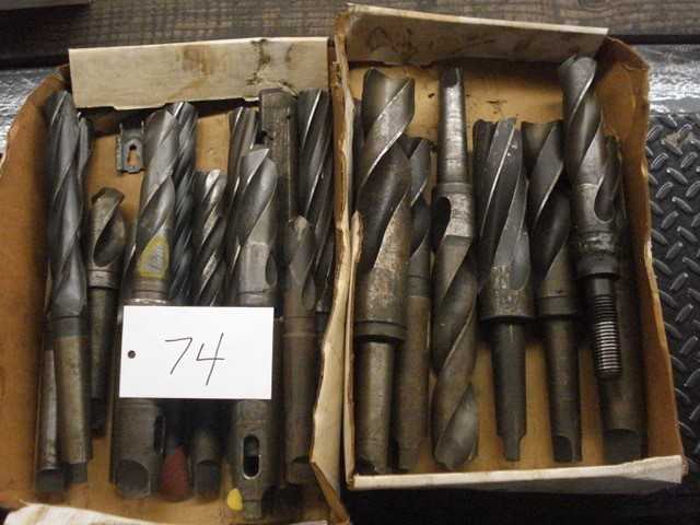 ASSORTMENT OF LARGE DRILLS - MACHINING ACCESSORIES & TOOLING ASSORTMENT OF LARGE DRILLS - MACHINING ACCESSORIES & TOOLING