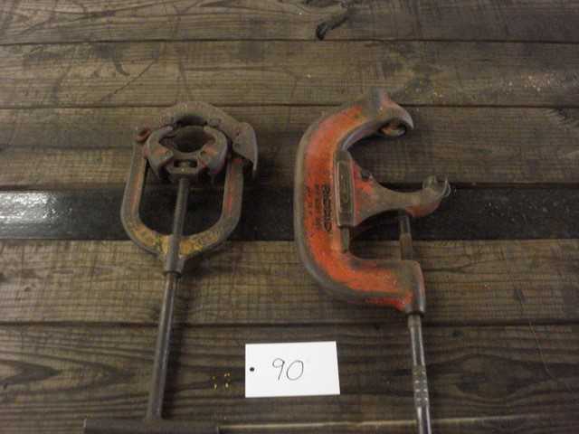 TWO PIPE CUTTERS - MACHINING ACCESSORIES & TOOLING TWO PIPE CUTTERS - MACHINING ACCESSORIES & TOOLING