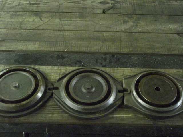 THREE MACHINE VICE BASE PLATE - MACHINING ACCESSORIES & TOOLING THREE MACHINE VICE BASE PLATE - MACHINING ACCESSORIES & TOOLING