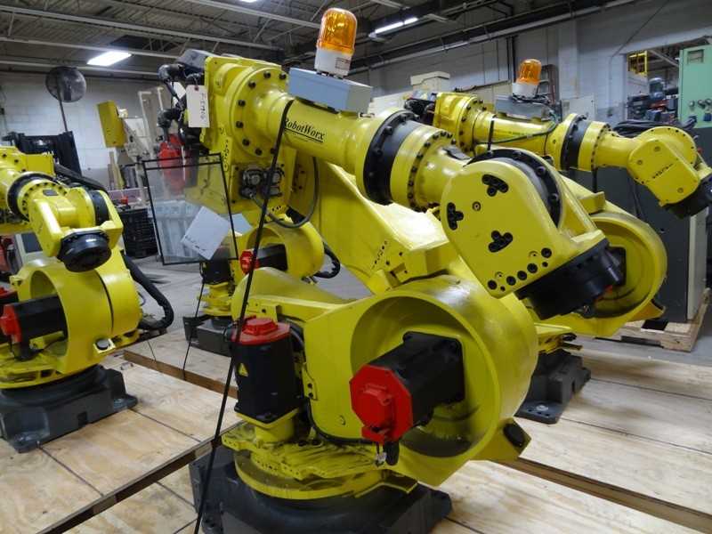 COMPLETELY REFURBISHED FANUC ROBOT R-2000iA/200F WITH R-J3iB CONTROL - INDUSTRIAL ROBOTS