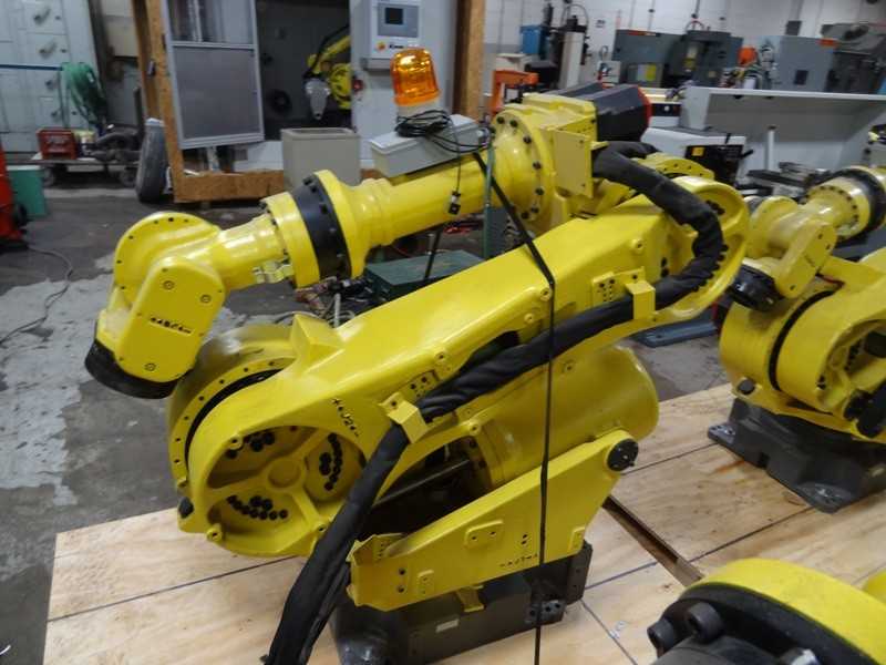 COMPLETELY REFURBISHED FANUC ROBOT R-2000iA/200F WITH R-J3iB CONTROL - INDUSTRIAL ROBOTS
