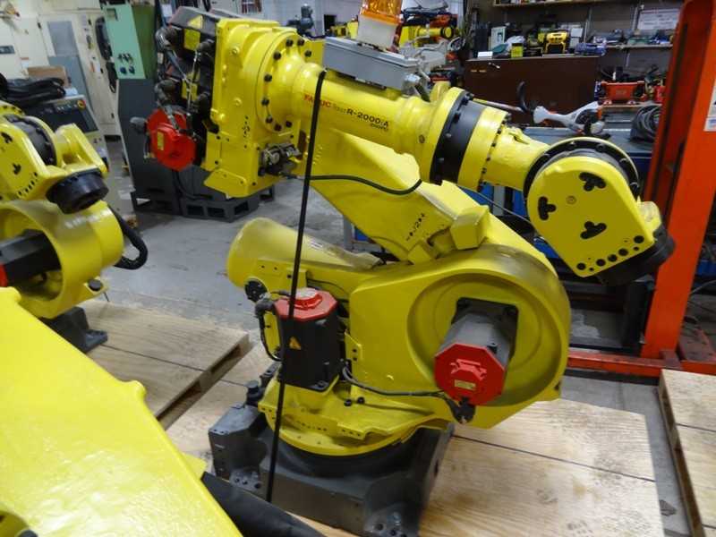 COMPLETELY REFURBISHED FANUC ROBOT R-2000iA/200F WITH R-J3iB CONTROL - INDUSTRIAL ROBOTS