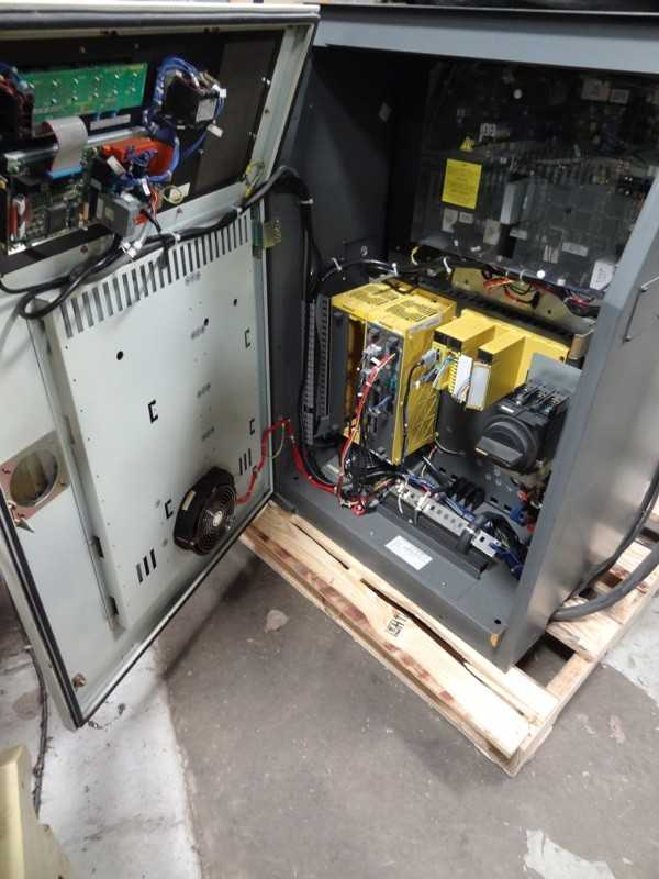 COMPLETELY REFURBISHED FANUC ROBOT R-2000iA/200F WITH R-J3iB CONTROL - INDUSTRIAL ROBOTS