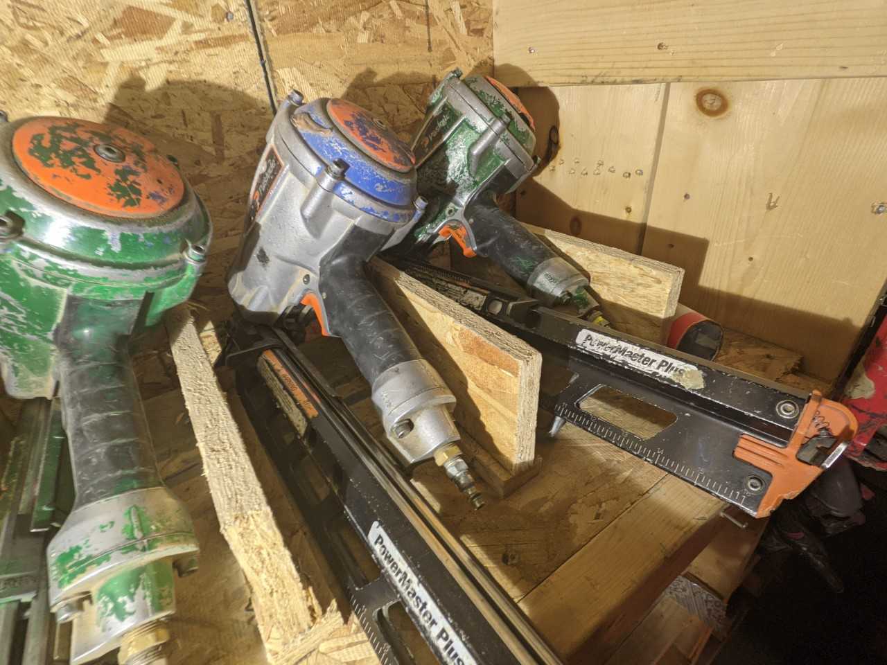 Lot of 4 framing nail gun - ELECTRIC POWER TOOLS