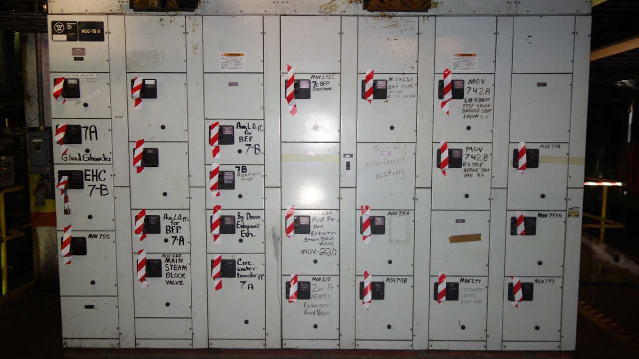 X7 VERTICAL SECTIONS OF WESTINGHOUSE MCC BUCKETS - MOTOR CONTROL CENTERS