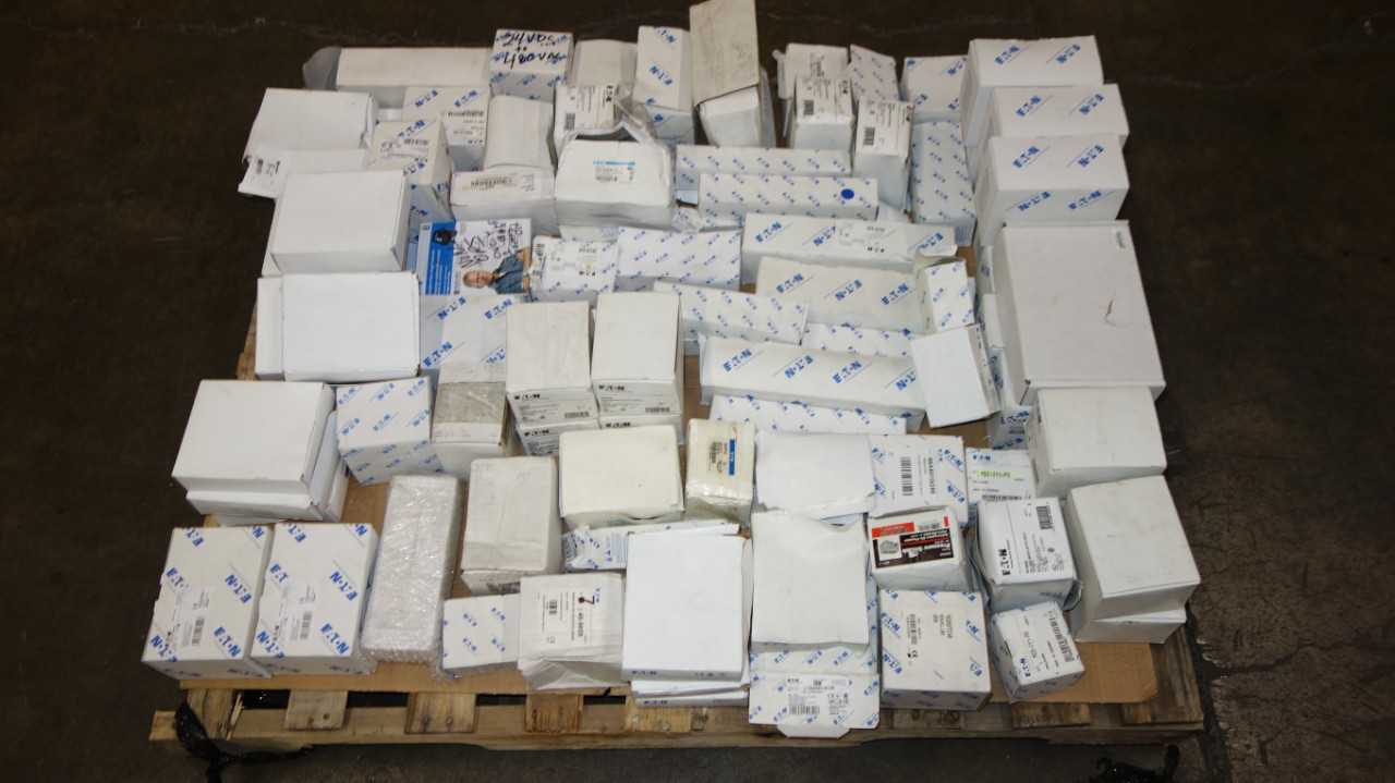 1 PALLET OF EATON / CUTLER HAMMER ELECTRICAL - ELECTRICAL COMPONENTS