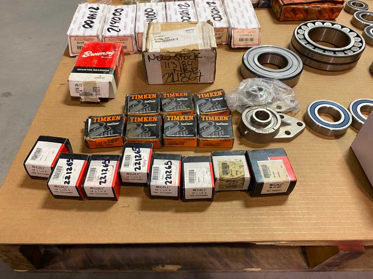 1 PALLET OF ASSORTED BEARINGS - BEARINGS