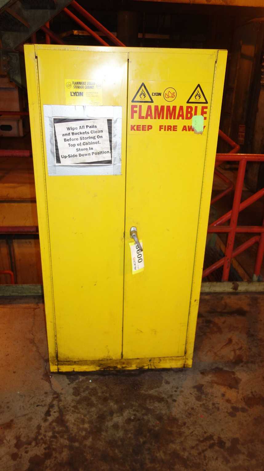 LYON 5451 55 GAL FLAMMABLE SAFETY STORAGE CABINET - SAFETY EQUIPMENT