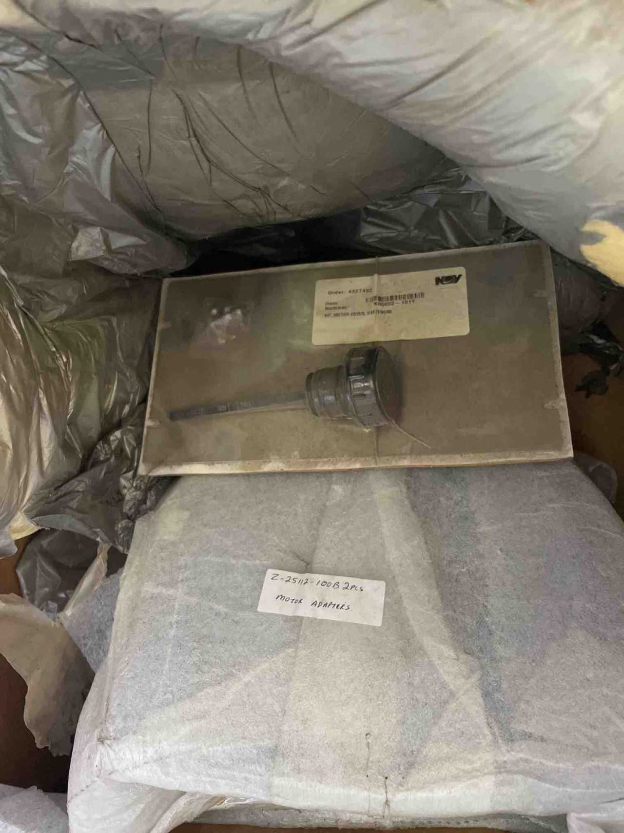 ASSORTED PALLET OF FLYGT PUMP & MOTOR ADAPTER - HYDRAULIC PUMP