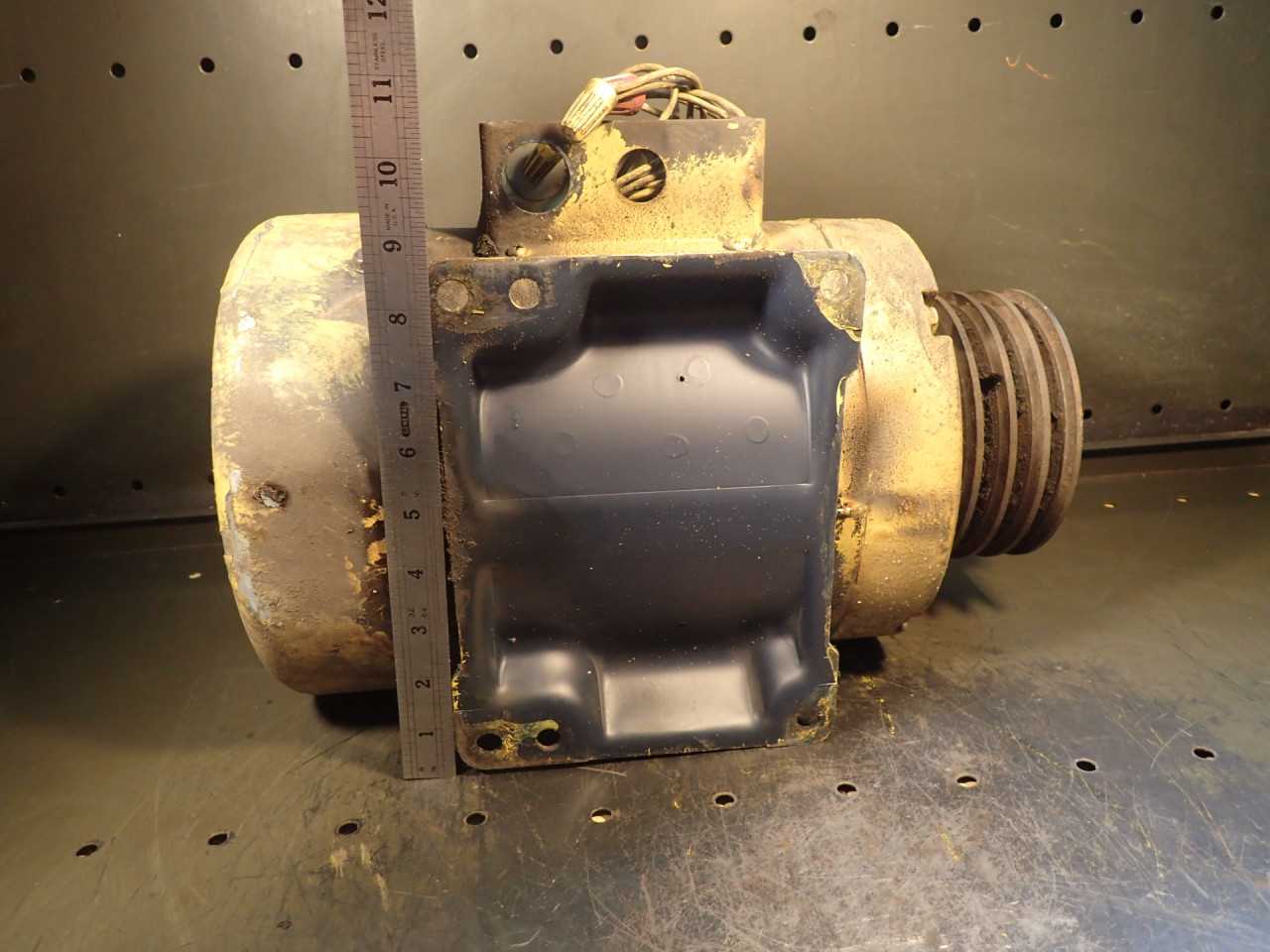 Leeson 5HP Electric Motor: 1740-RPM, C184T17FB1E, 208-230/460V F184T Tested Good - ELECTRIC MOTORS