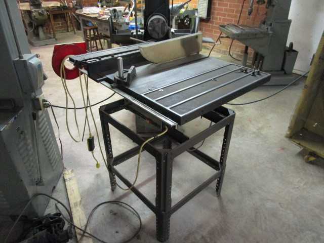 Craftsman 10" Bench Saw - METAL SAWS