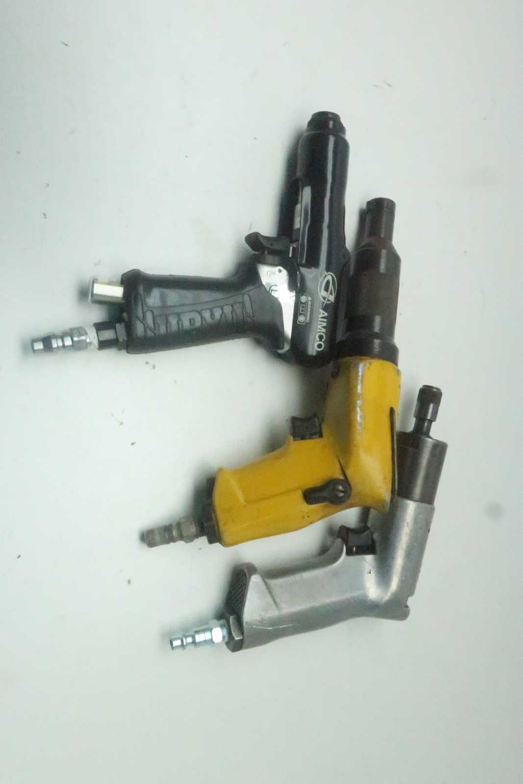 LOT OF ASSORTED PNEUMATIC SCREWDRIVER - AIMCO, ATLAS COPCO - PNEUMATIC POWER TOOL