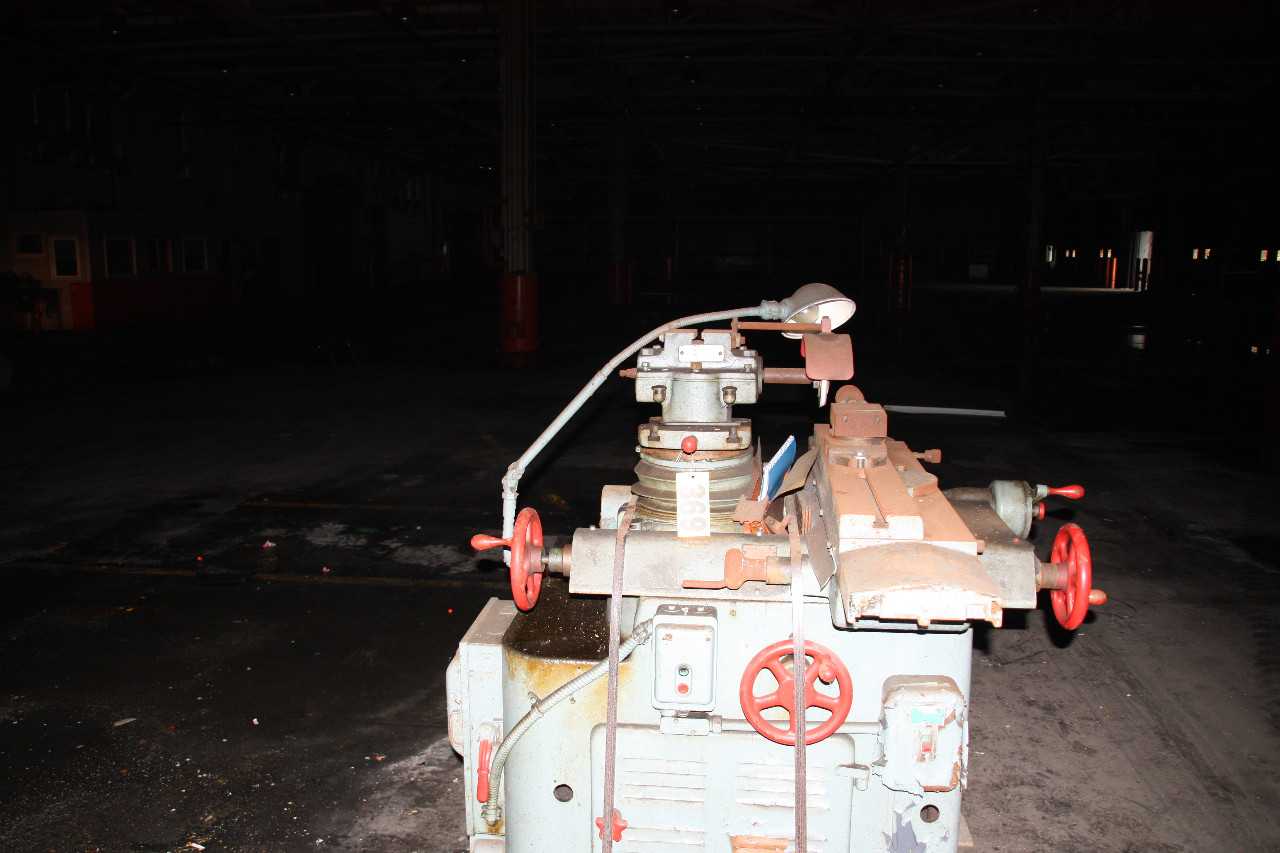 Cincinnati Tool and Cutter Grinder (#2) - GRINDING MACHINES