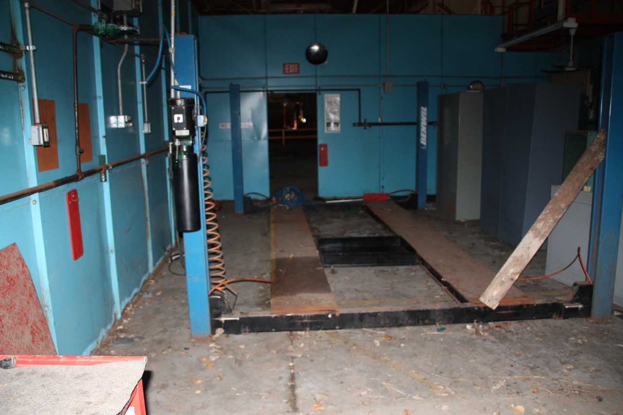 Benwill Auto Hoist - LIFTING EQUIPMENT