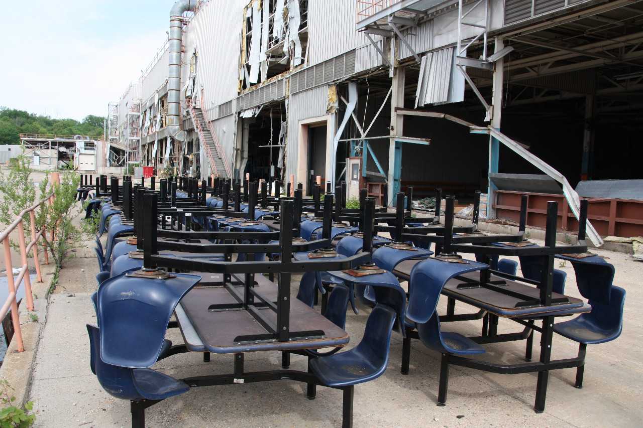 6-chair tables (Chairs attached to tables) Qty. 29 - PLANT & FACILITY