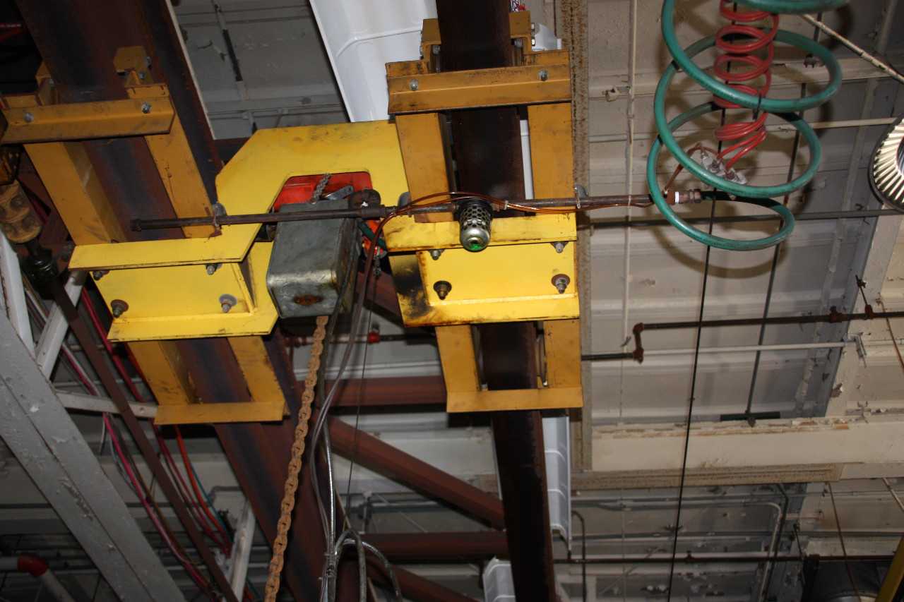 Air Hoist, 2 Ton Capacity - LIFTING EQUIPMENT