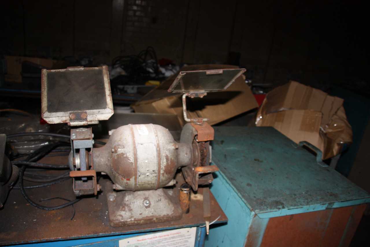 Grinder, 110 Volt - ELECTRIC POWER TOOLS
