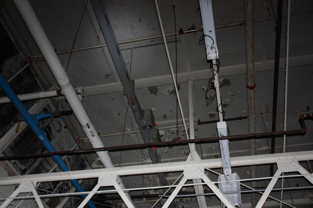 General Electric 800 Amp Armor Clad Buss, 360', 67 Buss Switches on Buss - ELECTRICAL COMPONENTS