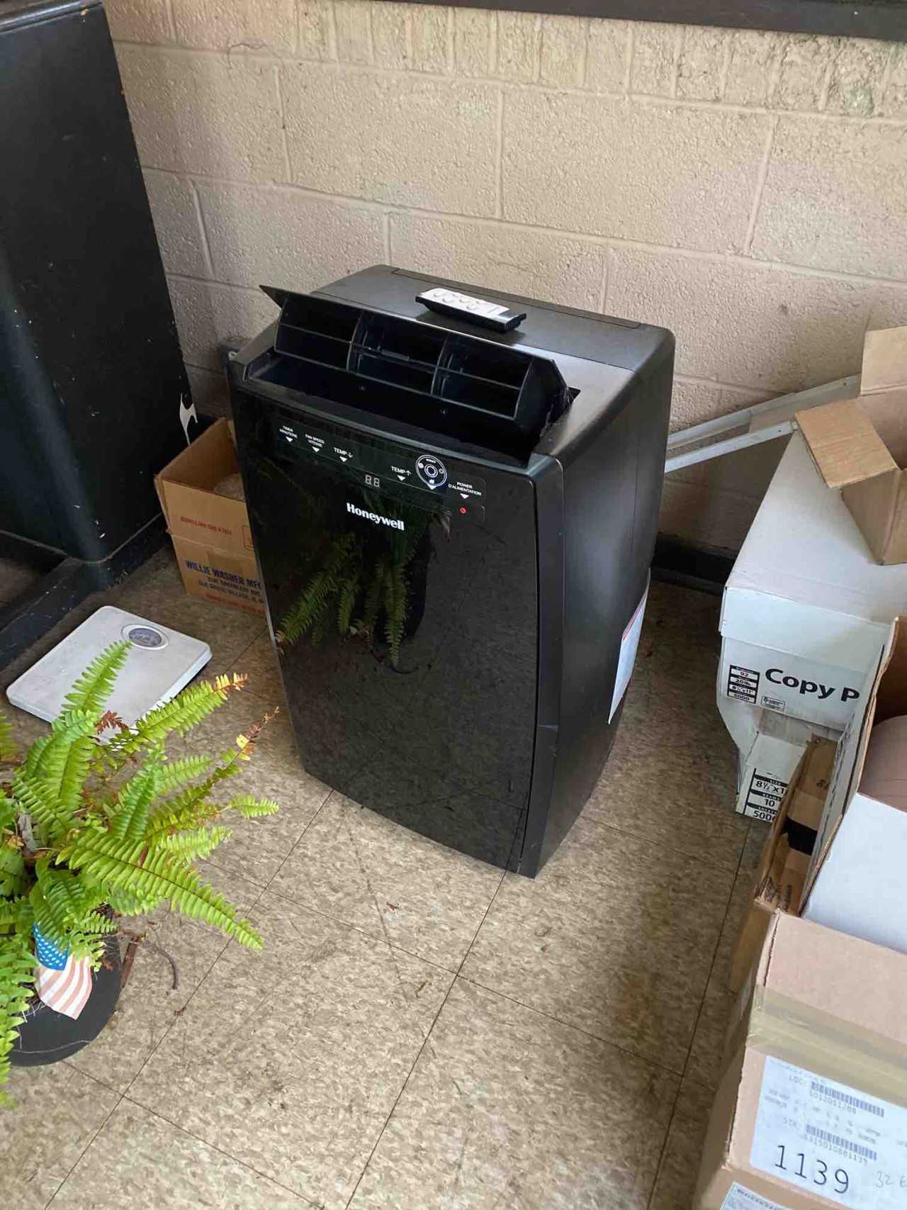 Portable air conditioning - AIR CONDITIONER