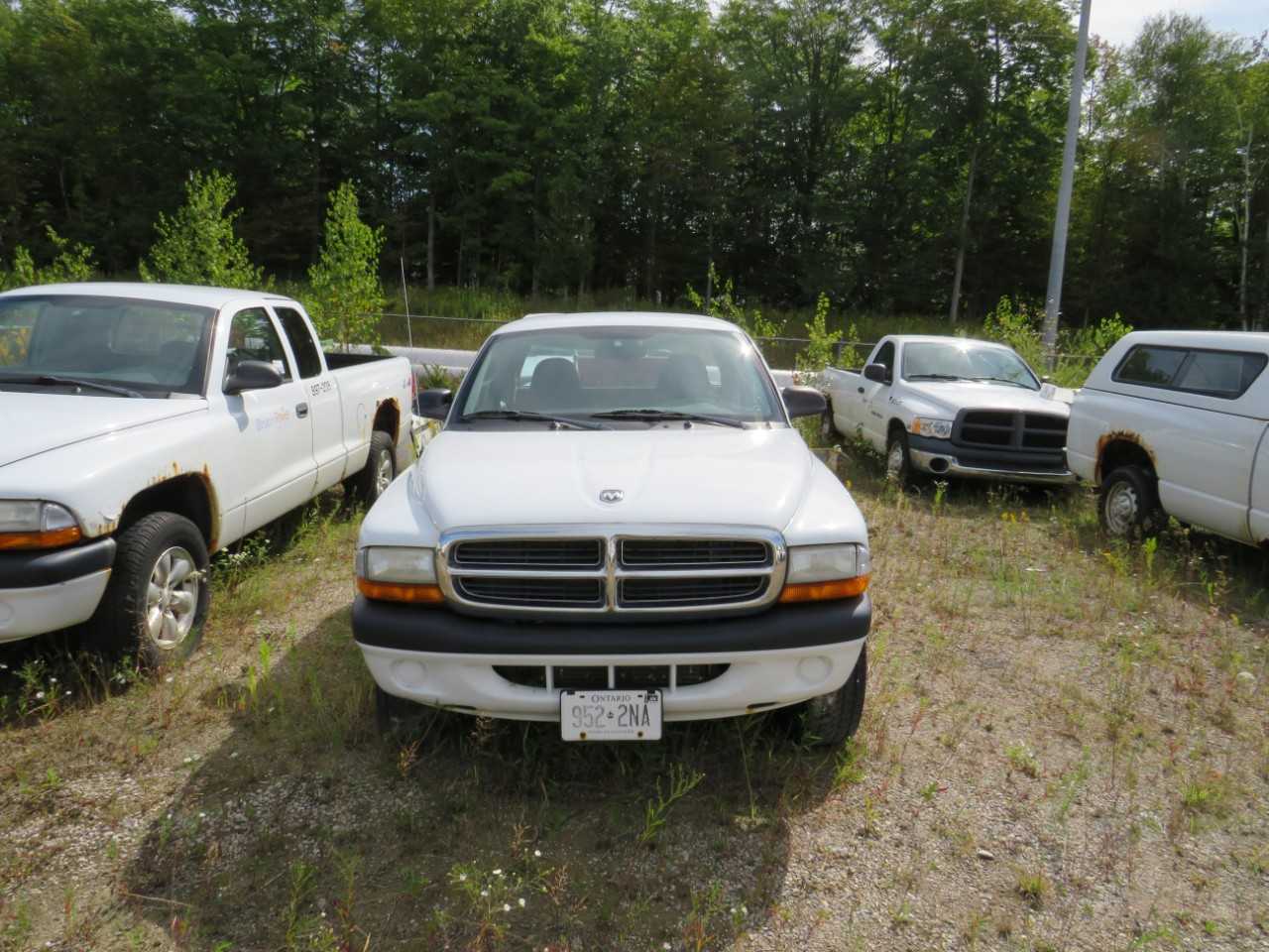 2004 DODGE DAKOTA SPORT CLUB CAB 4X4 PICKUP TRUCK - HYDRO EXCAVATOR TRUCKS