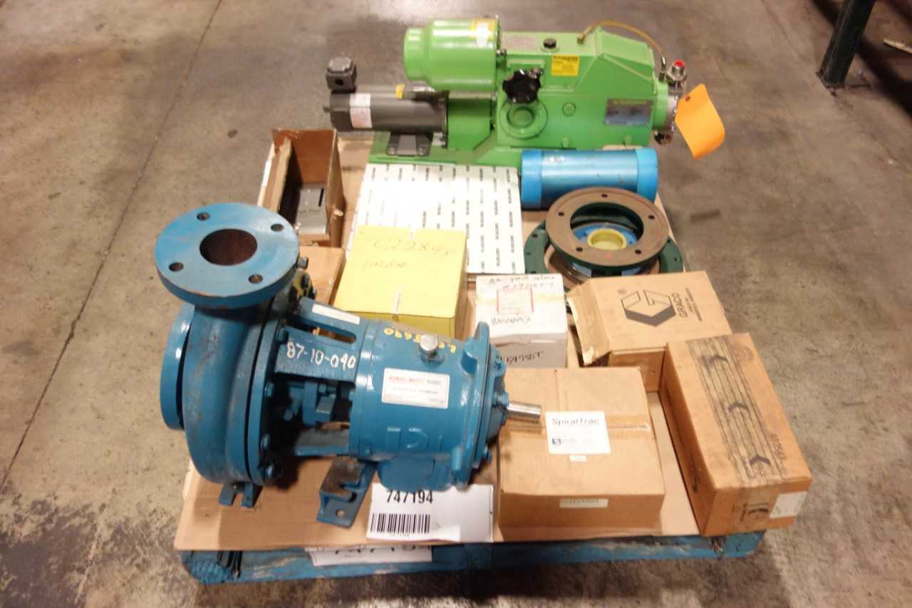 1 PALLET OF ASSORTED OIL SEALS, PUMP PARTS & ACCESSORIES, CENTRIFUGAL PUMP, METERING PUMP- MOYNO, INGERSOLL DRESSER, PULSAFEEDER - CENTRIFUGAL PUMP