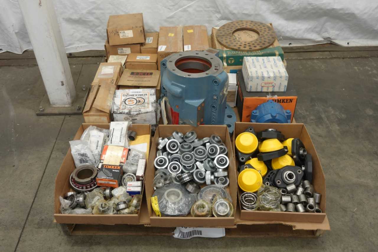 PALLET OF ASSORTED BEARINGS AND BEARING PARTS - BEARINGS